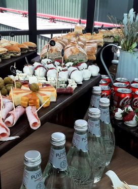 2 CATERING (1)